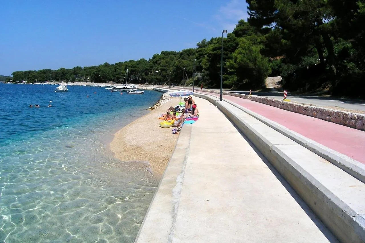 Apartments And Rooms By The Sea Mali Losinj Guest house