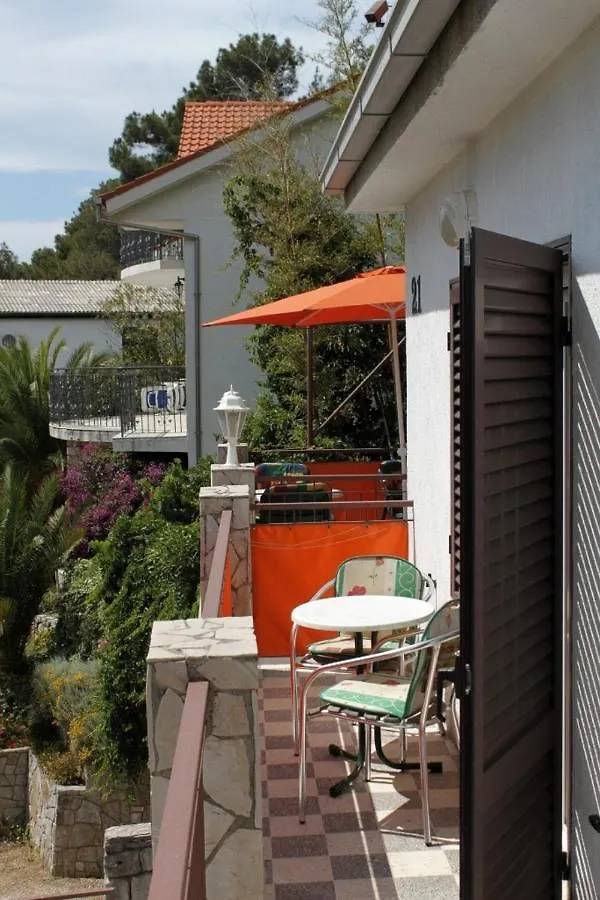 Guest house Apartments And Rooms By The Sea Mali Losinj