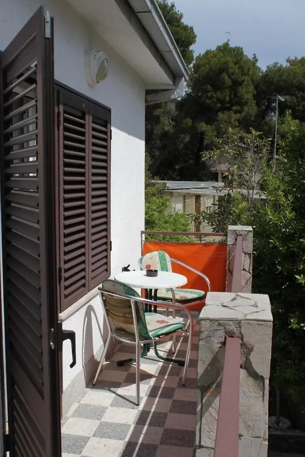 Apartments And Rooms By The Sea Mali Losinj 3*,