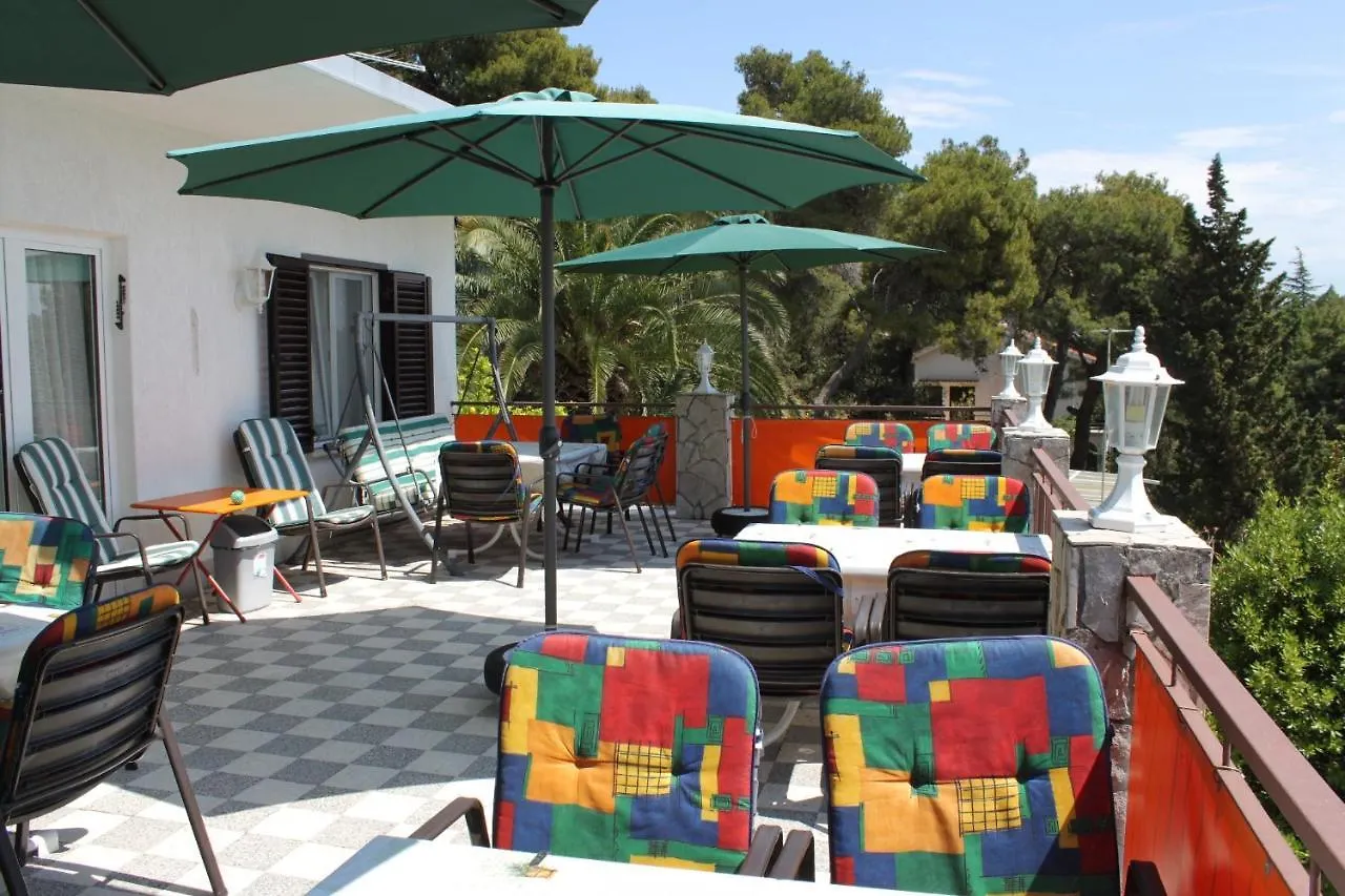 Apartments And Rooms By The Sea Mali Losinj 3*,