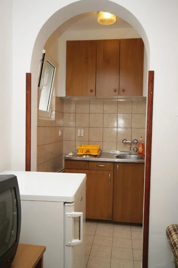 Guest house Apartments And Rooms By The Sea Mali Losinj