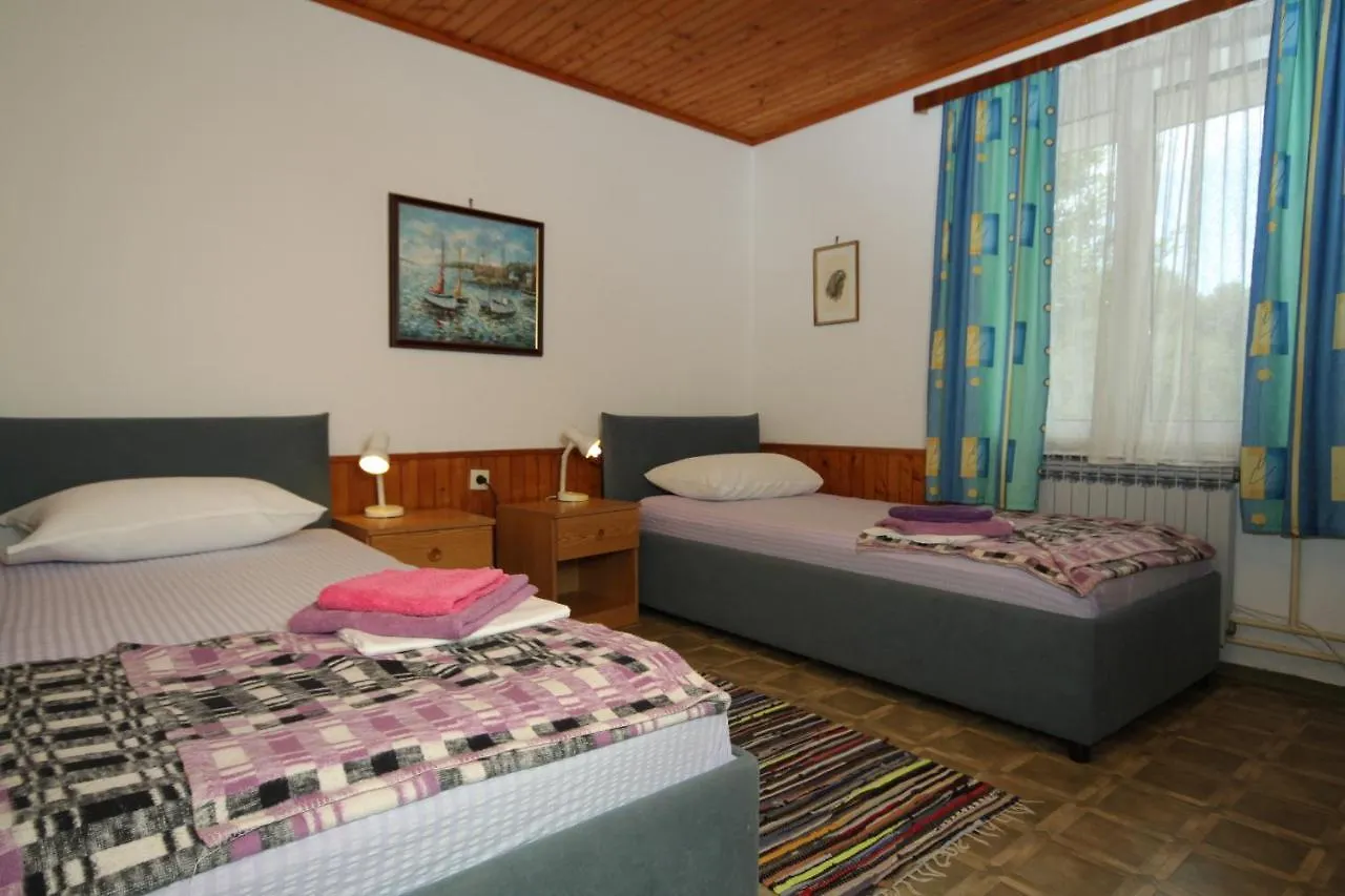 Apartments And Rooms By The Sea Mali Losinj Guest house