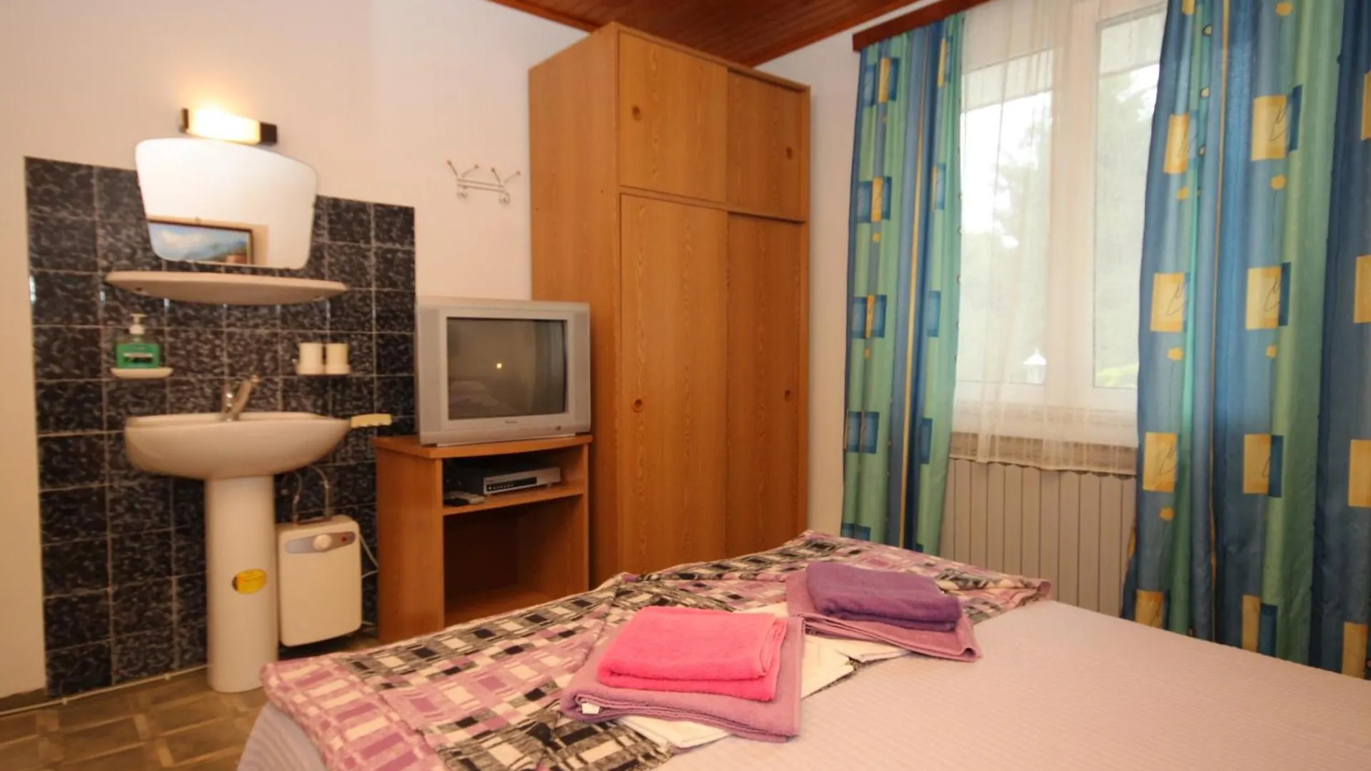 Apartments And Rooms By The Sea Mali Losinj